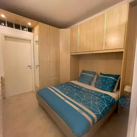 Adeline House 2 Daire